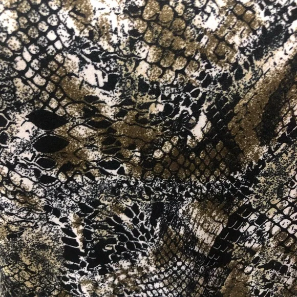 Mandee Top - Picture 4 of 6